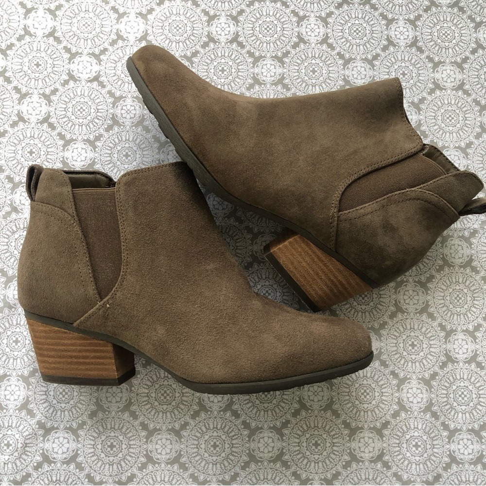 Blondo Vance Waterproof Boots In Dark Taupe Suede